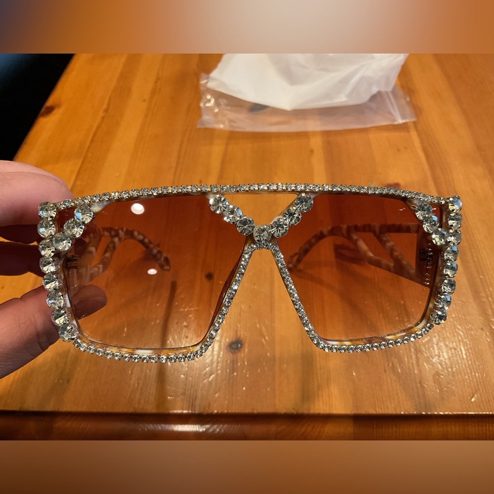 OVERSIZED SQUARE SUNGLASSES RHINESTONE EMBELLISHED BROWN LENS TORTOISE SHELL NEW - Picture 13 of 14